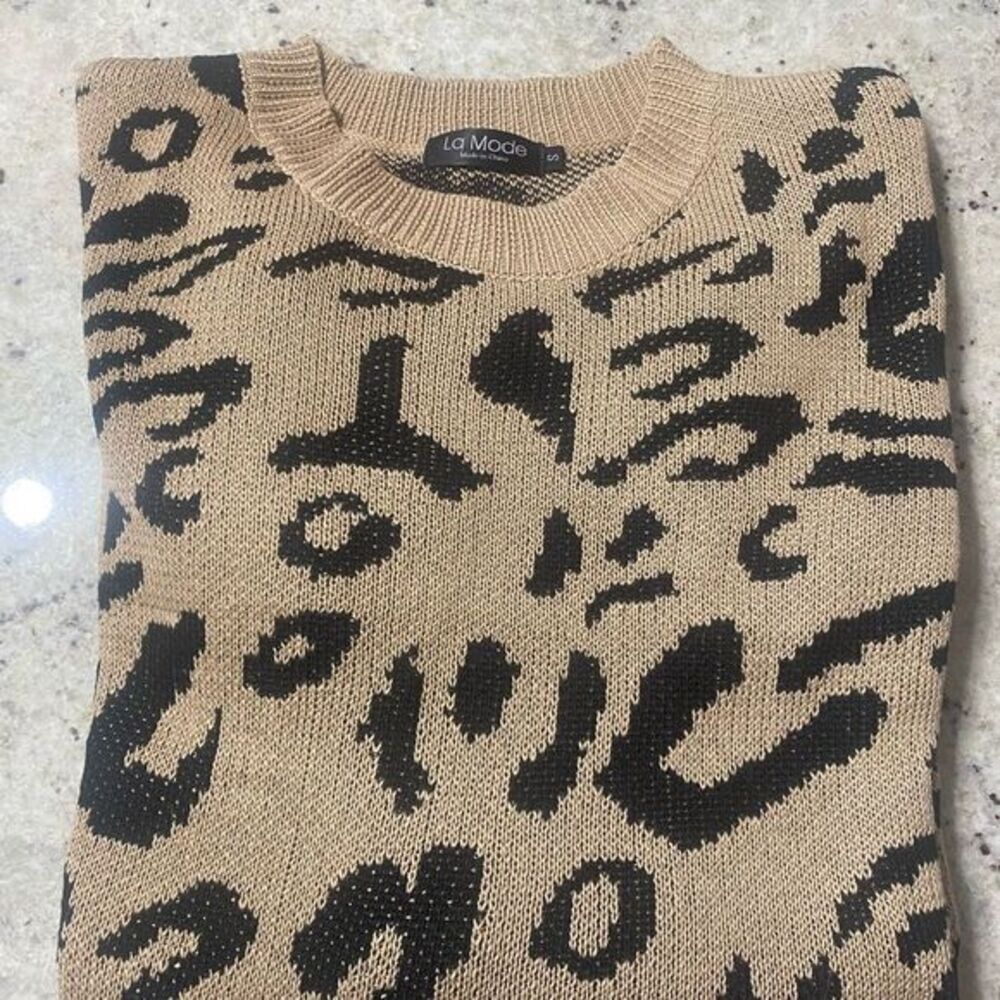 Women’s La Mode size medium leopard sweater 3/4‎ sleeve - Picture 5 of 6